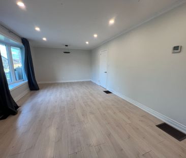 For Lease - 98 Thornton (Main Floor) Avenue, Bradford West Gwillimb... - Photo 6