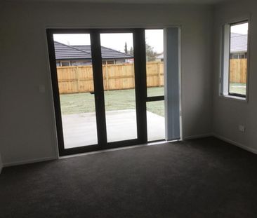 Spacious four bedroom family home - Photo 4