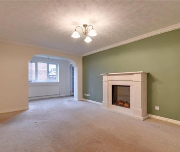 4 bedroom detached house to rent - Photo 1