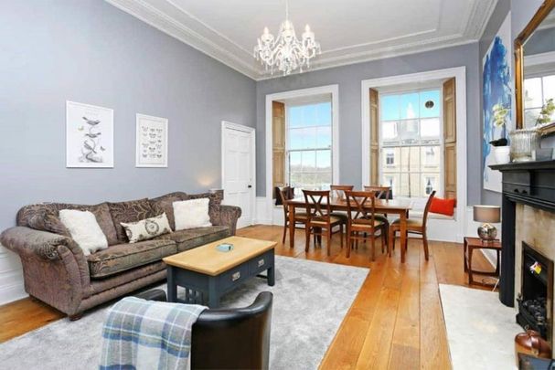 3 bedroom flat to rent - Photo 1