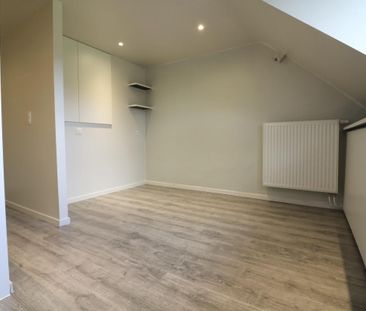 Volledig gerenoveerde woning met 2 slpk, tuin met terras voor 935 E... - Photo 1