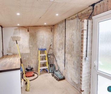 2 bedroom terraced house to rent - Photo 6