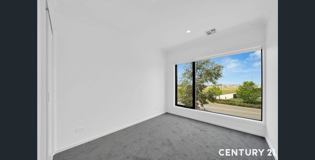 Modern 4-Bedroom Home Available for Lease in Truganina - Photo 1