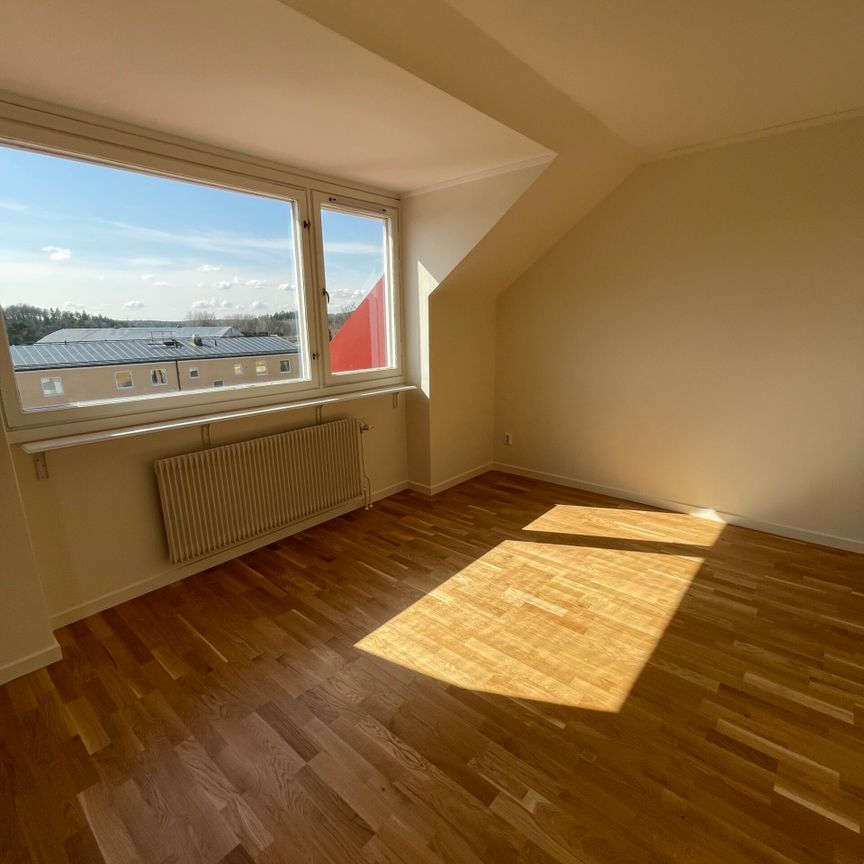 1 rum & kokvrå Villavägen 5a, Rimbo (nyrenoverad) - Photo 1