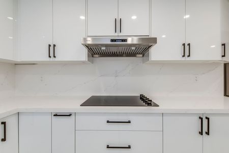 For Lease - 5492 Haddon Hall Road Unit# Lower, Mississauga, Ontario - Photo 2