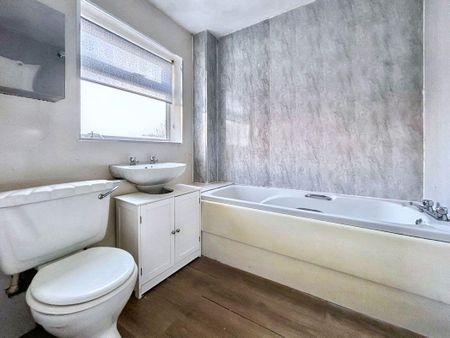 3 bed terraced house to rent in SR8 - Photo 2