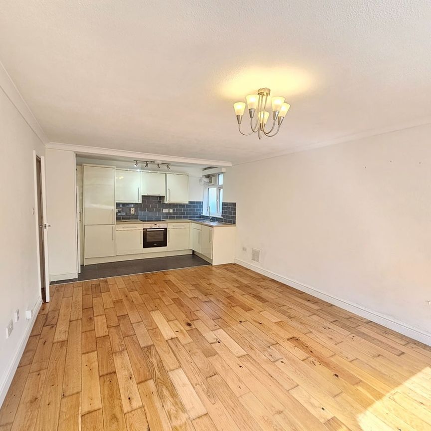 1 Bed Flat, Nottingham Road, CR2 - Photo 1