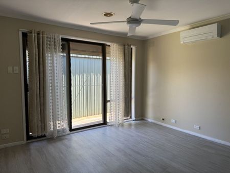 Cosy Living in Newborough - Photo 2