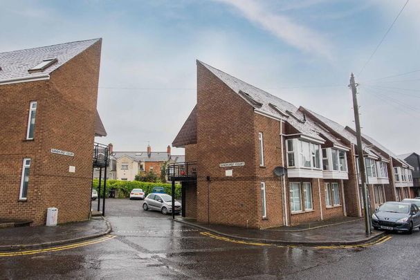 15 Sandhurst Court, Belfast, BT9 5BA - Photo 1
