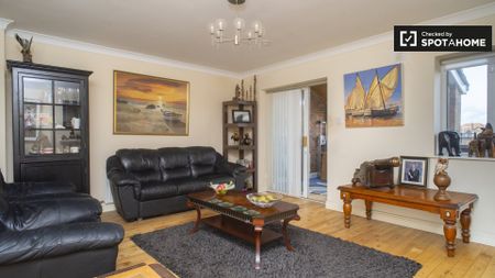 Room for rent in cosy 2-bedroom house in Citywest - Photo 3