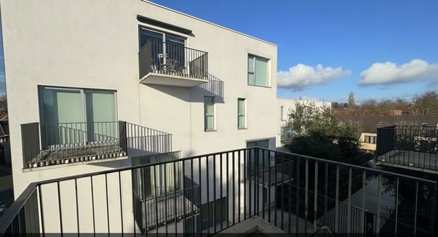 Appartement te huur - Photo 1