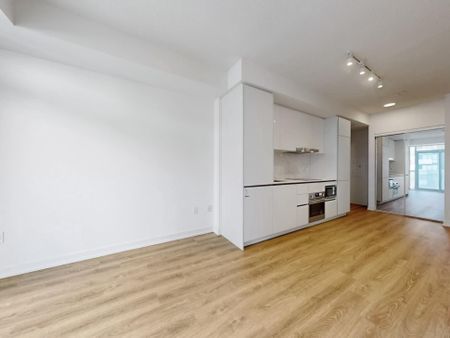 For Lease - 8 Interchange Way Unit# 5001, Vaughan, Ontario - Photo 2