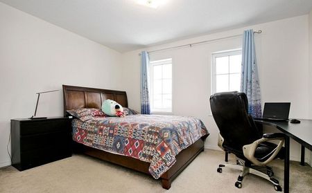 For Lease - 27 Lloydminster Avenue, Ajax, Ontario - Photo 5