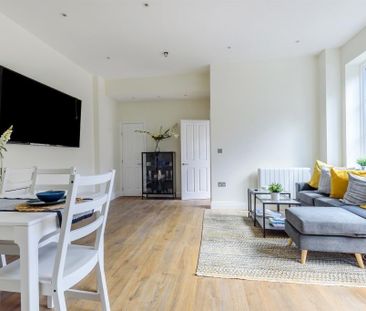 1 Bed Flat, Old Oak Mews, W12 - Photo 5