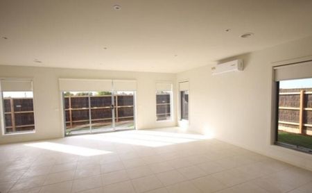 4 Sandview Place Cranbourne VIC - Photo 5