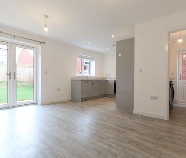 4 bedroom detached house to rent - Photo 4