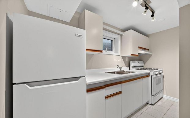For Lease - 764 Botany Hill(Lower Unit) Crescent, Newmarket, Ontario - Photo 1
