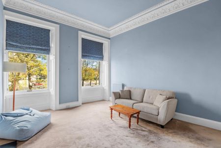 3 bedroom flat to rent - Photo 3