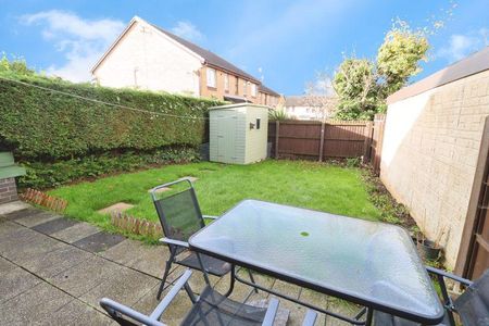 2 bedroom semi-detached house to rent - Photo 2
