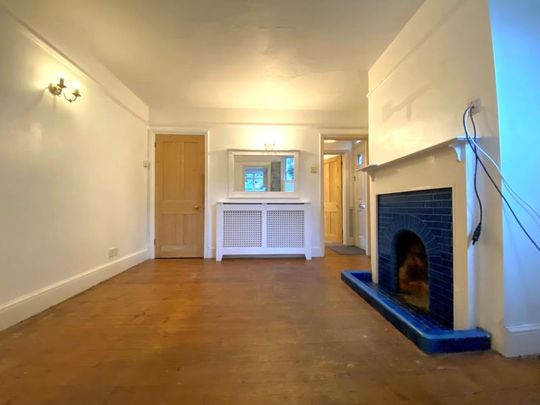 Cheselden Road, Guildford - 3 bedrooms Property for lettings - Seymours - Photo 1