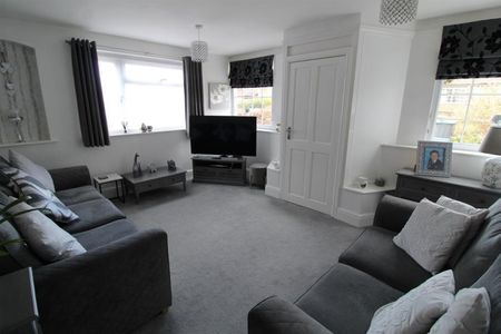 2 bedroom House To Let - Photo 5