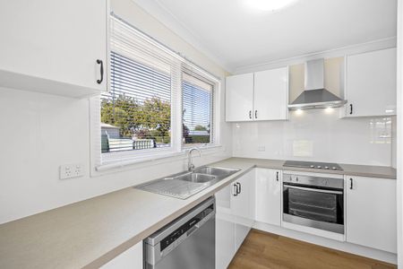 Beautifully Renovated Home - Photo 5