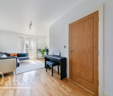 Woodside Green, South Norwood, London - Photo 1