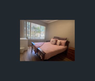 Convenient and Central - Photo 5