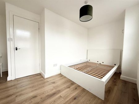 5 bedroom terraced house to rent - Photo 4