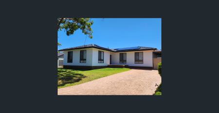 Four Bedroom Home! - Photo 5