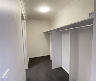 Modern Charm & Convenience in Every Corner - Photo 2