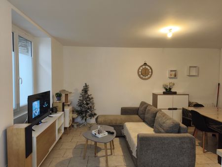 Location Appartement 2 pièces 56m² ST MARS LA JAILLE 44540 - Photo 2