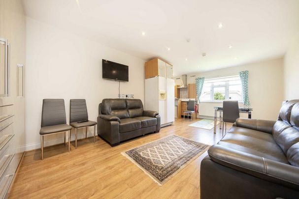 5 bedroom house to rent - Photo 1