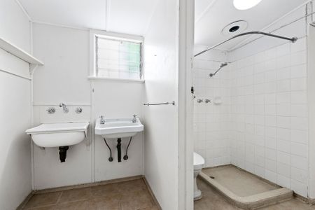 Thinking of selling? Contact our agent - Photo 4