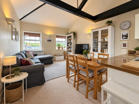 2 bedroom flat to rent - Photo 3