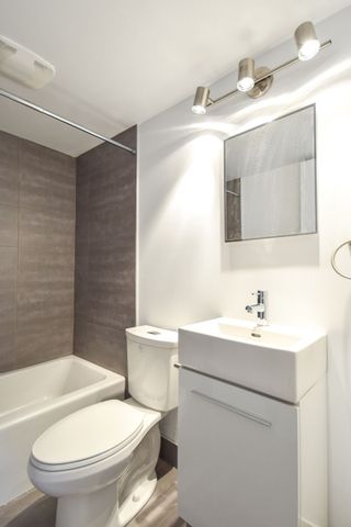 4570 Chemin Queen Mary - Photo 2