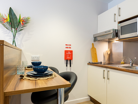 Studio to rent - Photo 2