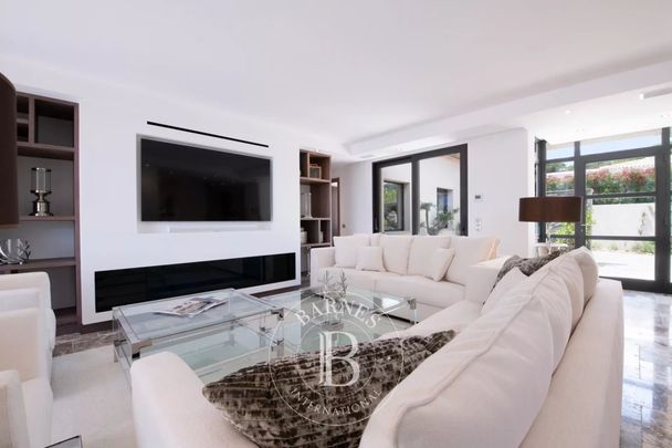 LOCATION SAISONNIÈRE - LA NARTELLE - VILLA MODERNE APERÇU MER -5 CHAMBRES - Photo 1