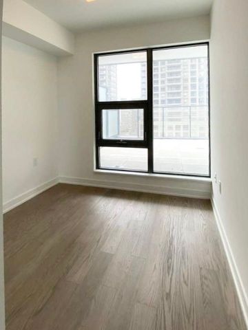For Lease - 11 Wellesley Street Unit# 808, Toronto, Ontario - Photo 3