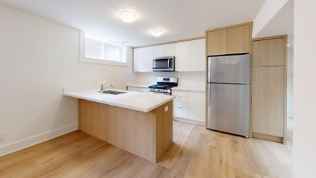 For Lease - 878 Glencairn Avenue Unit# 1 (Lower), Toronto, Ontario - Photo 2