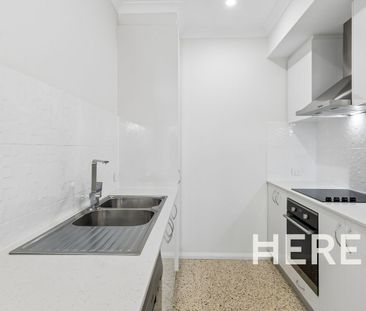 2/13b Mint Street, East Victoria Park WA 6101 - Photo 2