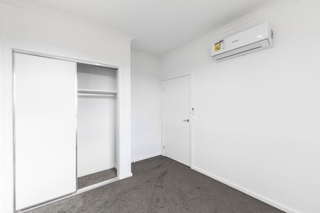 5A Eiffel Avenue, Bonnie Brook VIC 3335 - House For Rent | Domain - Photo 3