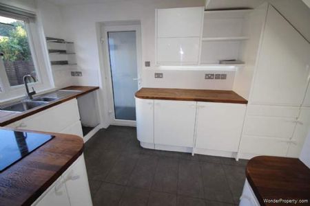 3 bedroom property to rent in Frome - Photo 4