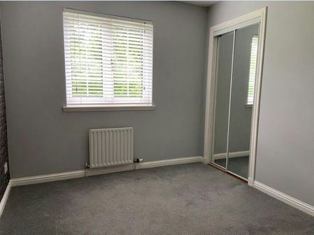 Flat to rent on - Photo 3