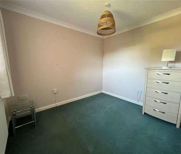Tench Way, Romsey, Hampshire, SO51 - Photo 4