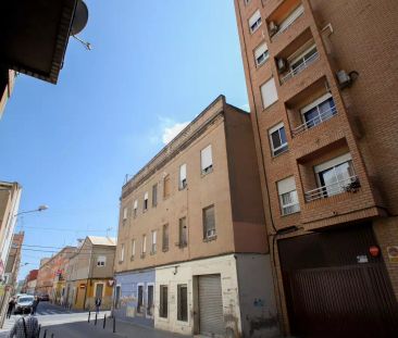 Room in a shared 4-bedroom apartment for rent in Mislata, only females, students only. - Foto 6