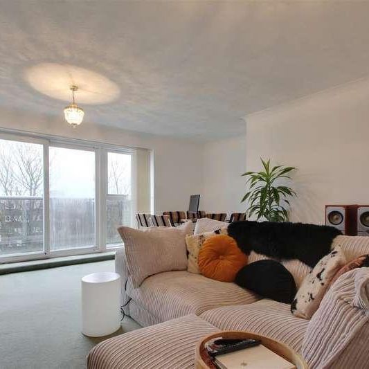 Cardinal Court, Grand Avenue, Worthing, BN11 - Photo 1