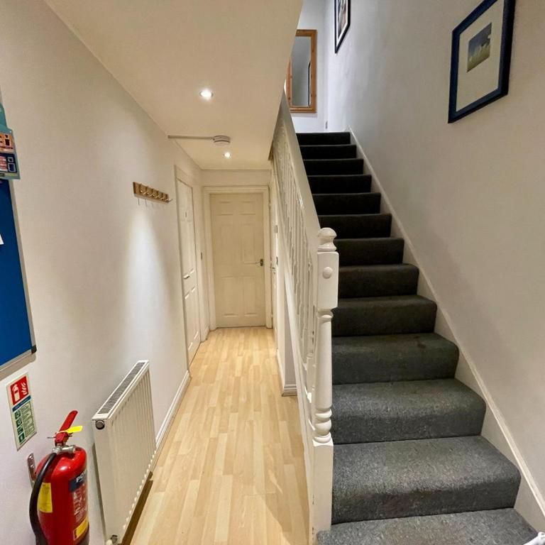 1 bedroom in a house share to rent - Photo 1