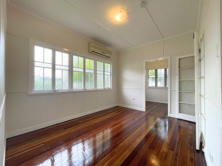 38A Clifton Street, 4304, Booval Qld - Photo 3