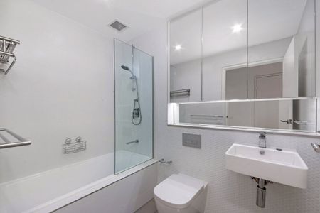 Spacious Two Bedroom + Study - Photo 4